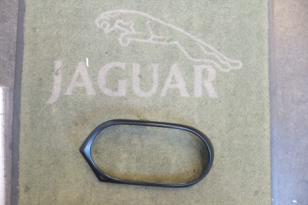 LH XJS Headlamp Surround WITHOUT Headlamp Washwipe